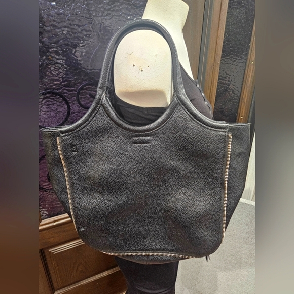 Calvin Klein Gabrianna Novelty Slim Side Zip Tote/ Book Bag Black Vegan Leather - Picture 6 of 7